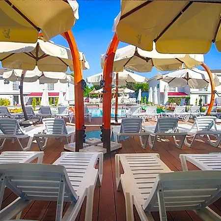 Hotel Vela Garden
