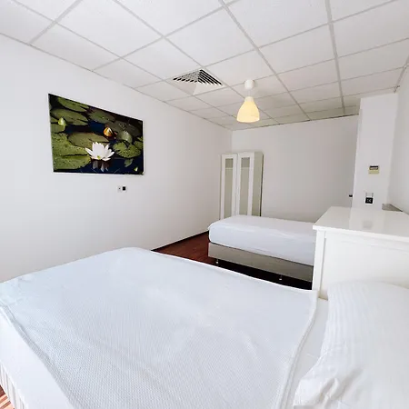 Vela Garden Hotel *