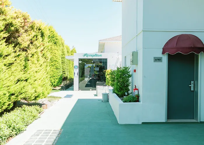 Vela Garden Hotel